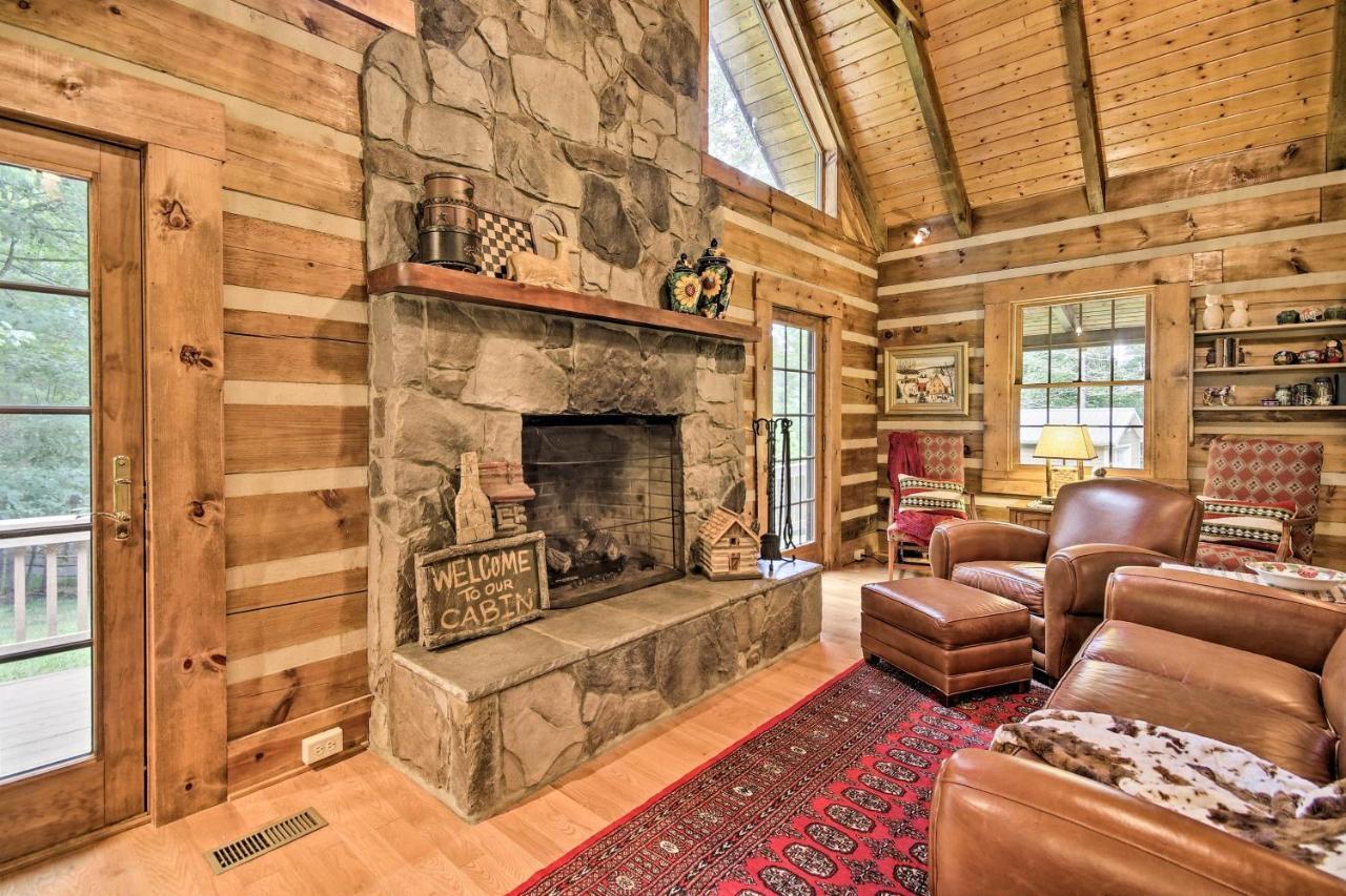 Creekside Berkeley Springs Cabin On 35 Acres! エクステリア 写真