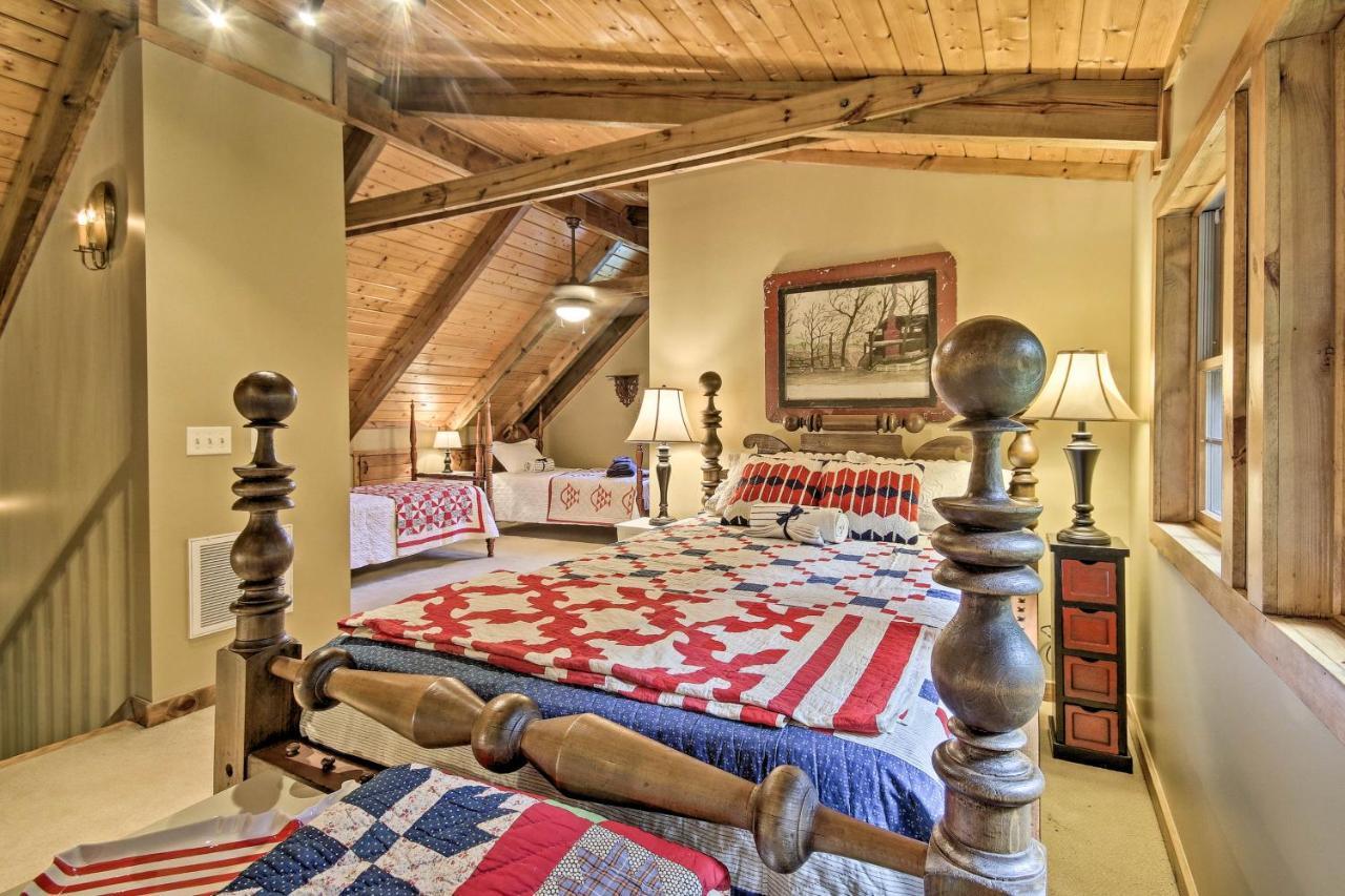 Creekside Berkeley Springs Cabin On 35 Acres! エクステリア 写真